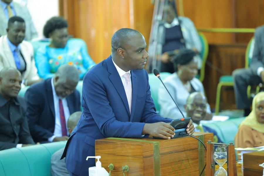 Minister Henry Musasizi