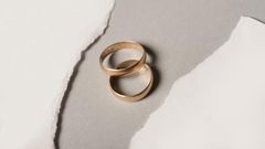 Munger moved with his family to California and worked in law. He divorced his first wife in 1953 and met Nancy Borthwick on a blind date, marrying her in 1956.