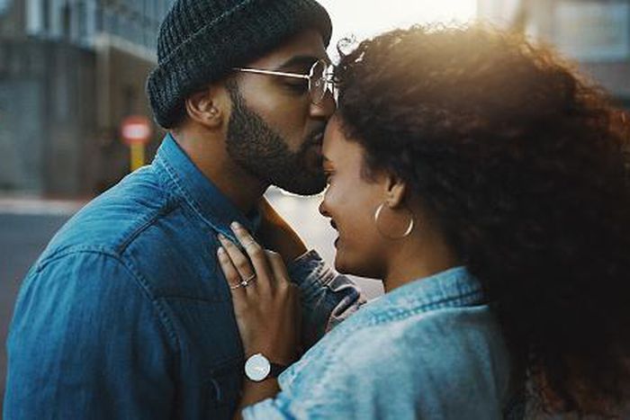 Here's how to know you are in a healthy relationship [istockphoto]