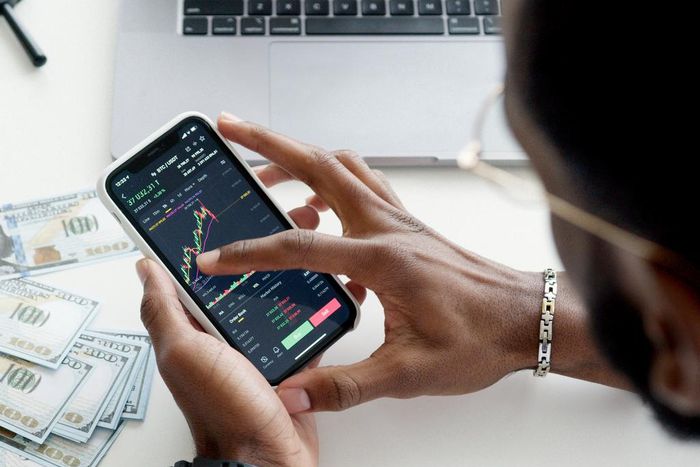 Uganda shilling strengthens against the dollar promising low costs on consumer goods/Pexels