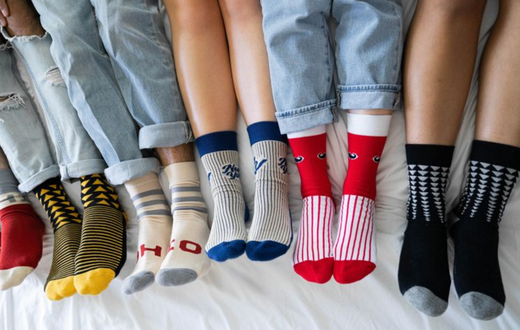 How to wear colourful socks