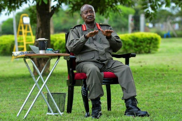 Museveni in miliatry fatigue 2