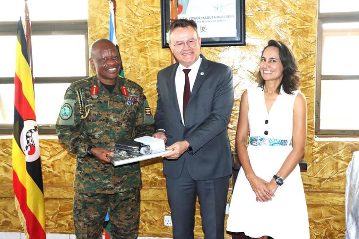 Gen. Wilson Mbadi met with officials from the International Committee of the Red Cross (ICRC)
