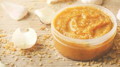 How to make honey and sugar scrub [LittleHouseLiving]