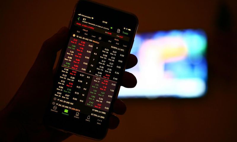 Essential tips for successful forex trading on your phone as side gig/Pixabay