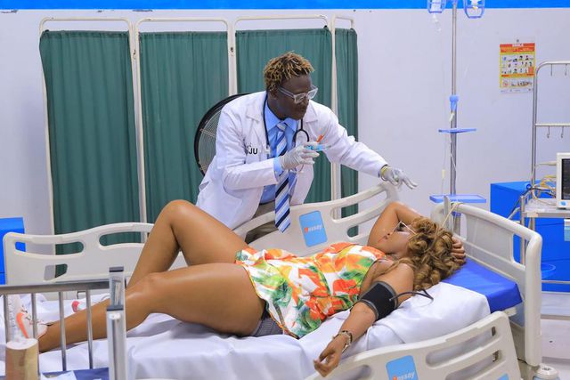 A scene from Gravity Omutujju's music video