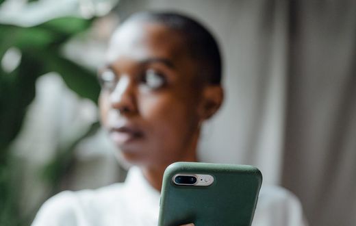 Signs to identify if she's cheating on you/Pexels/Ketut Subiyanto