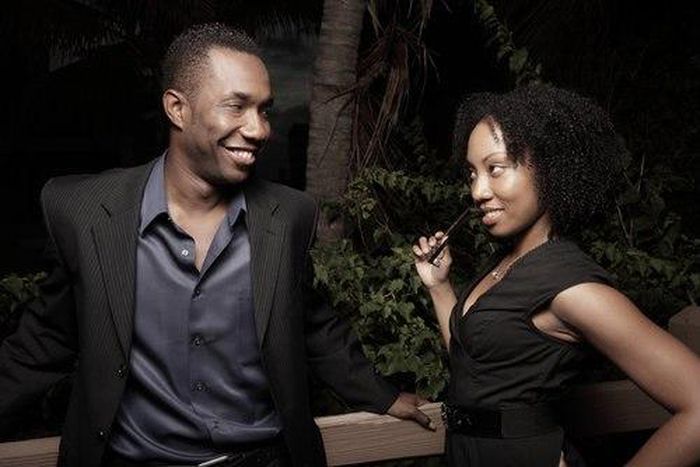 ___7535737___2017___10___31___12___black-couple-flirt