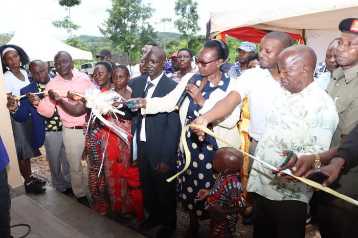 Minister of State for Luwero Triangle, Hon Alice K.Kaboyo commissioned the civilian veteran's house for the late Babumba Luttamaguzi