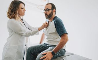 Testosterone may be a key indicator of men's heart health and longevity, new research suggests.andreswd/Getty Images