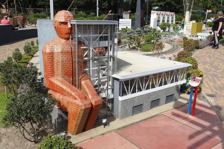 Corpus building [Wikipedia Commons]