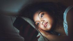 Why we can't put down our phones and sleep [clevelandclinic]
