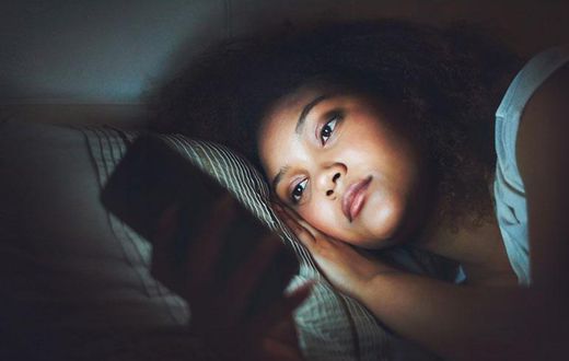 Why we can't put down our phones and sleep [clevelandclinic]