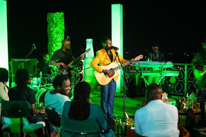 Kenneth Mugabi serenading the audience