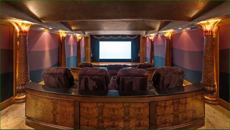 One of the most common features in these mansions is extensive entertainment areas