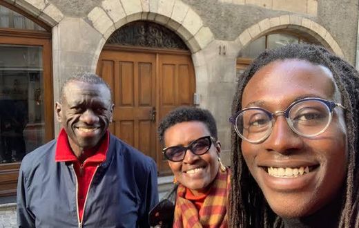 Col Dr Kizza Besigye (L) his wife Winnie Byanyima and son Anselm