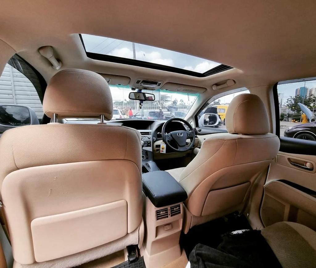 Comedian Oga Obinna gifts himself brand new car