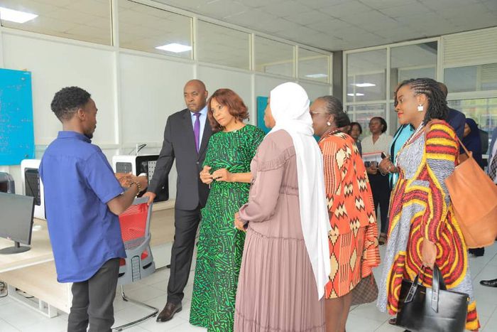 HE Ahunna Eziakonwa (green dress), together with Minister Baryomunsi and PS Amina Zawedde touring the ICT hub in Nakawa