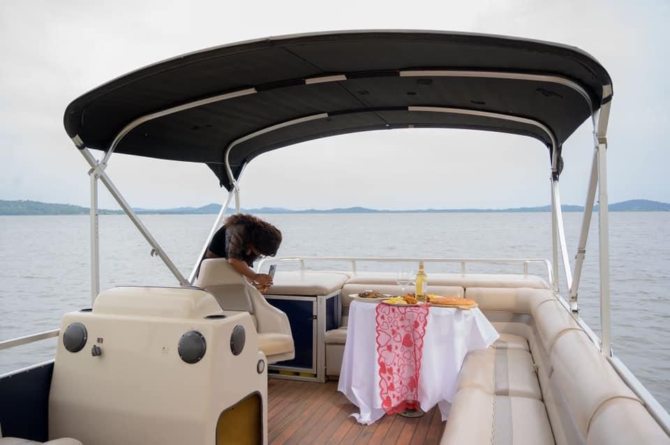 The experience will include a boat cruise