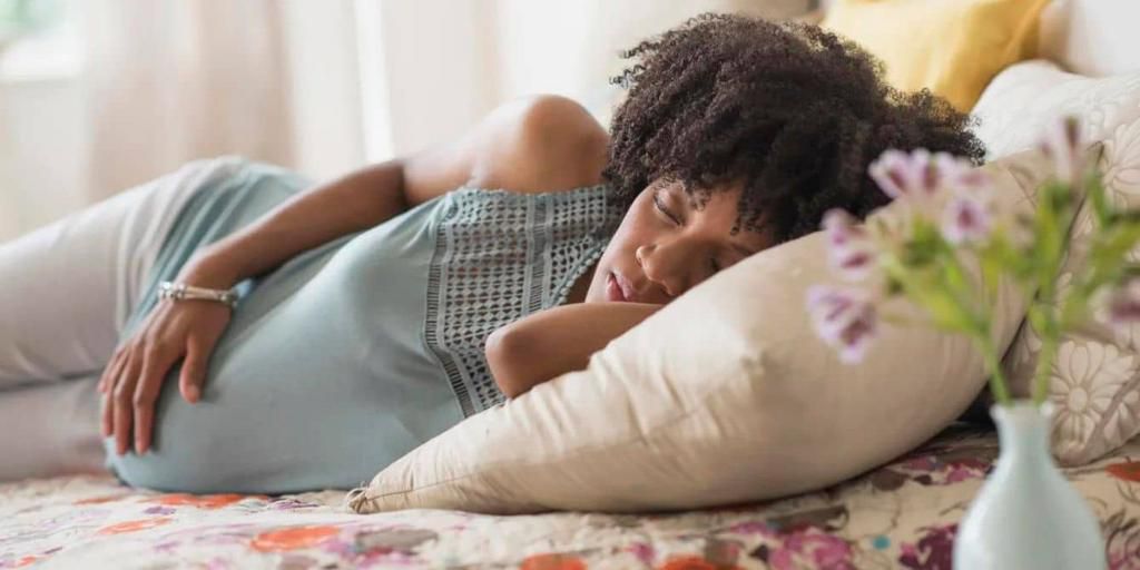 Pregnant women can benefit from sleeping on the left side [Motherly]