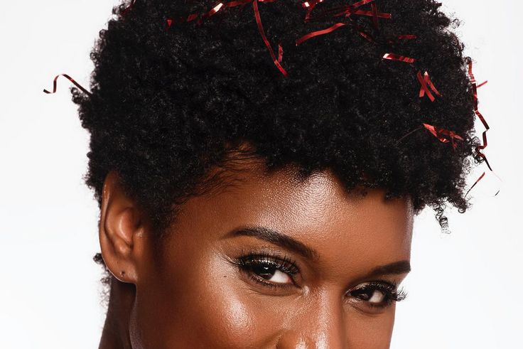 How to wear red lipstick like a pro/Pexels