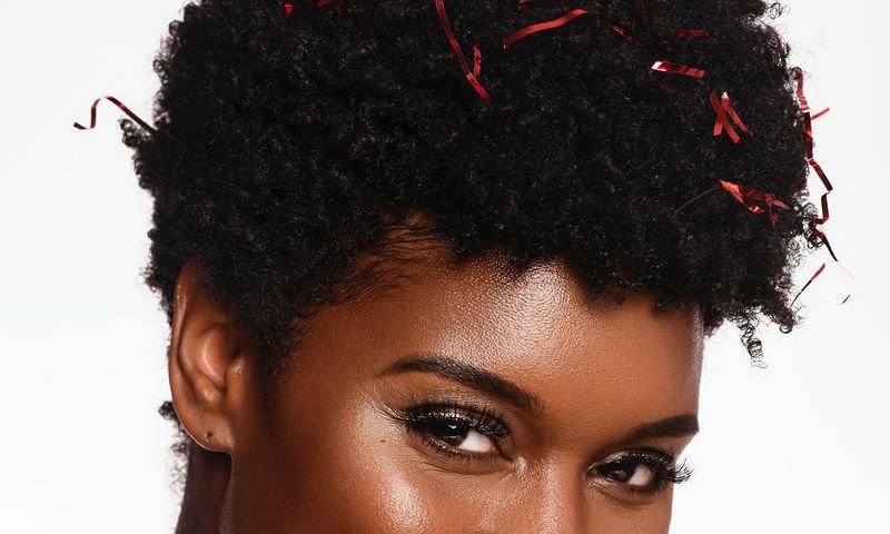 How to wear red lipstick like a pro/Pexels