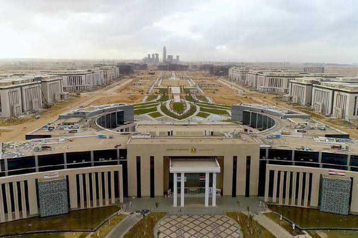 Egypt plans expansion of new capital, as first residents arrive