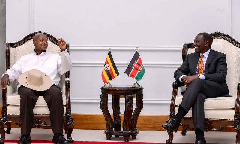 Presidents Yoweri Museveni and William Ruto