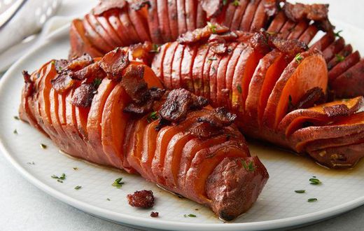 Hands-off preparation of mouth-watering sweet potatoes for easy lunch meal