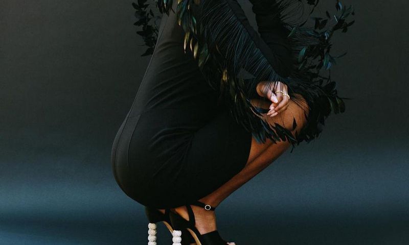 Here's how short women can appear taller [Instagram]