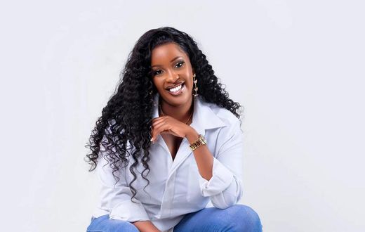Ann Taylor hosts Sanyuka TV's Music Jam Tunnyuke