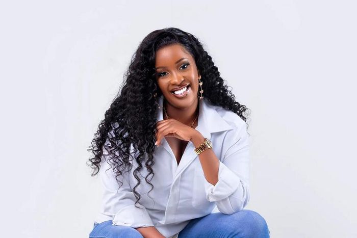 Ann Taylor hosts Sanyuka TV's Music Jam Tunnyuke