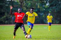 Ojera vies for the ball with Vipers FC player