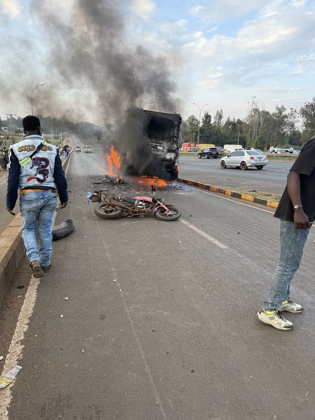 Super Metro bus torched on Thika Superhighway after fatal accident