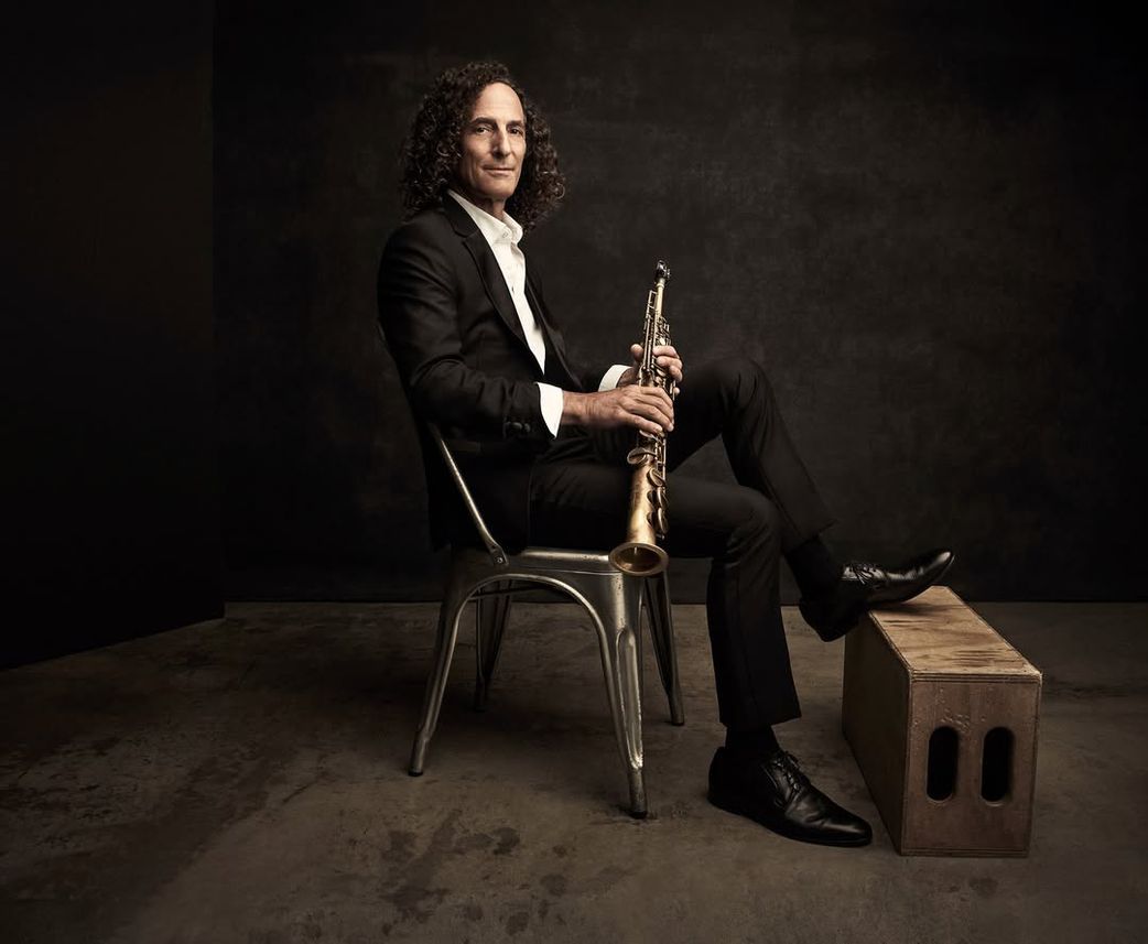Kenny G with a saxophone
