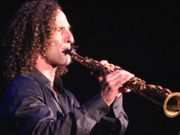 Kenny G performing