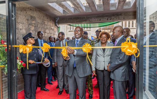 President William Ruto on Tuesday officially opened the Central Bank of Kenya (CBK) Police Housing Complex located in Nairobi’s Industrial Area. 