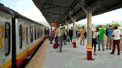 Passengers at a Kenya Railways terminus