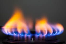 8 common gas cooker issues causing uneven flames, soot - easy fixes