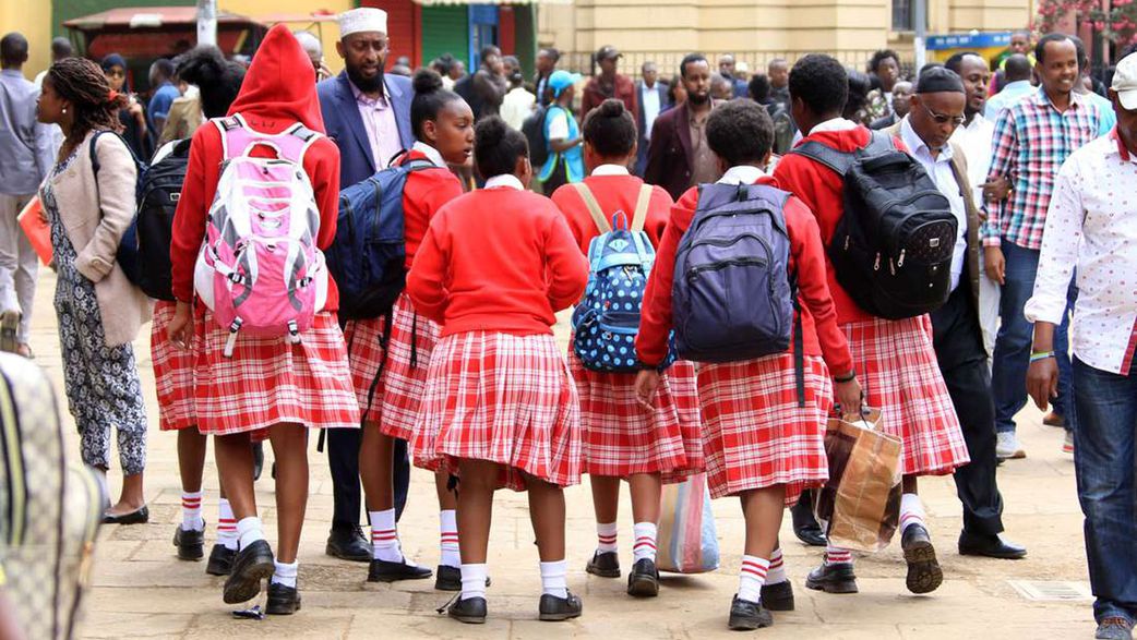 6 mischievous stopovers high schoolers make before heading back to school