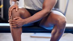 A person with hurting knees