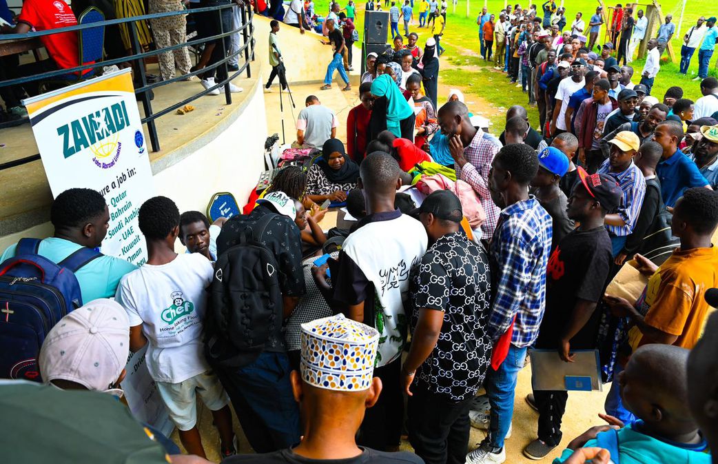 Kenyans at a recent recruitment drive for overseas jobs presided over by Labour CS Dr Alfred Mutua