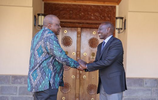 President William Ruto pays a visit to his predecessor former President Uhuru Kenyatta at his Gatundu South home