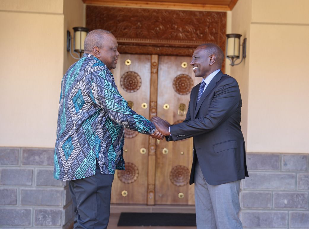 President William Ruto pays a visit to his predecessor former President Uhuru Kenyatta at his Gatundu South home
