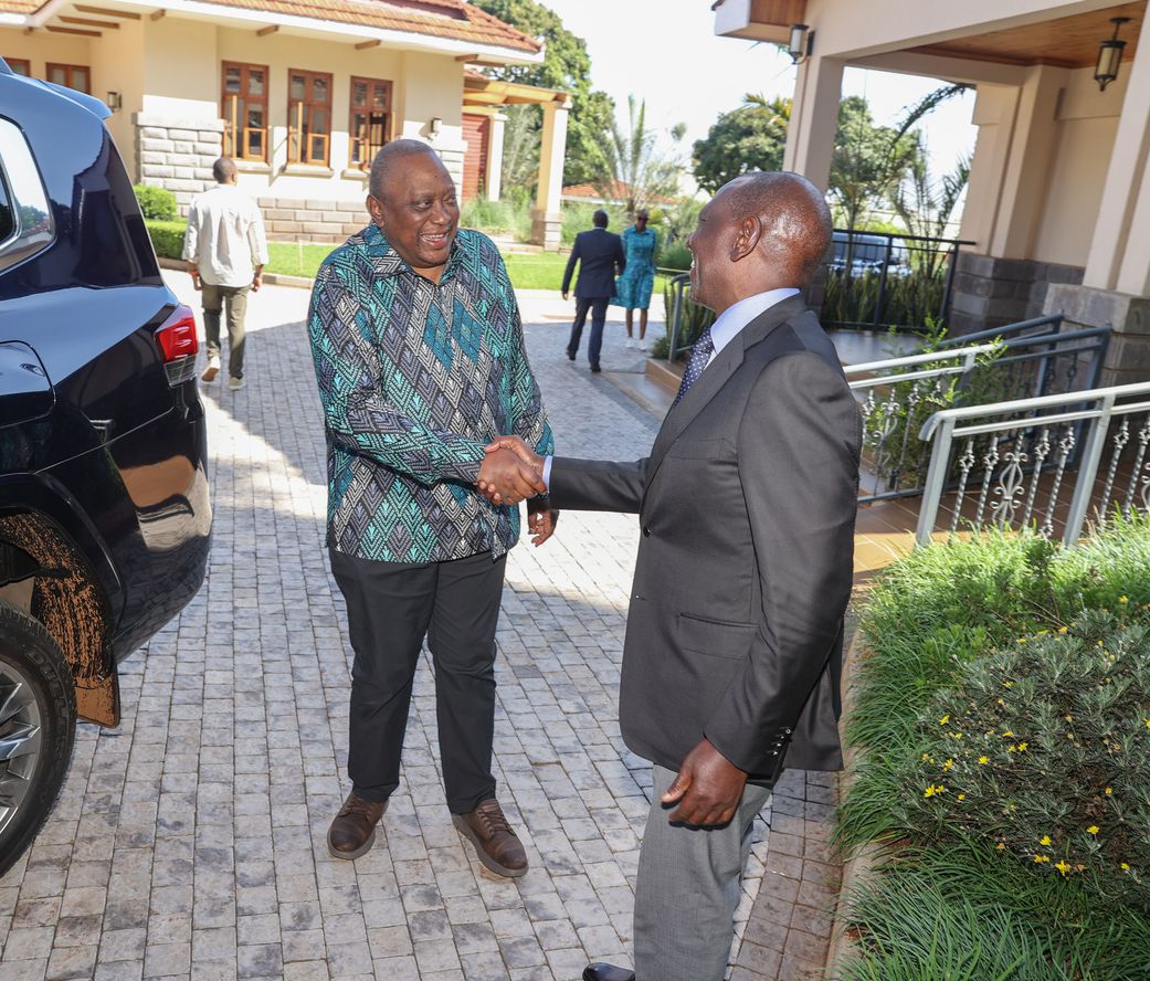 President William Ruto pays a visit to his predecessor former President Uhuru Kenyatta at his Gatundu South home