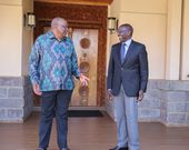 President William Ruto pays a visit to his predecessor former President Uhuru Kenyatta at his Gatundu South home