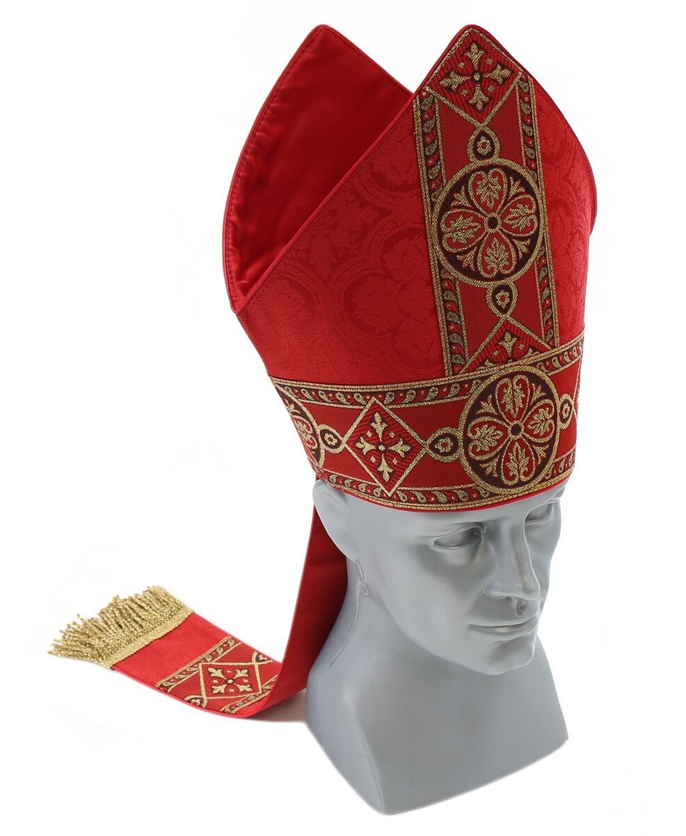 Priests' attire: History, symbolism, variations across denominations