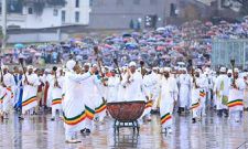 Attendees of Enkutatash, wearing white clothes