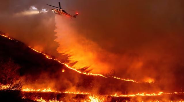 Causes of wildfires, why they are difficult to contain