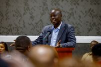 Former Deputy President and DCP leader Rigathi Gachagua addressing Kenyans in Seattle, Washington State, on Friday.